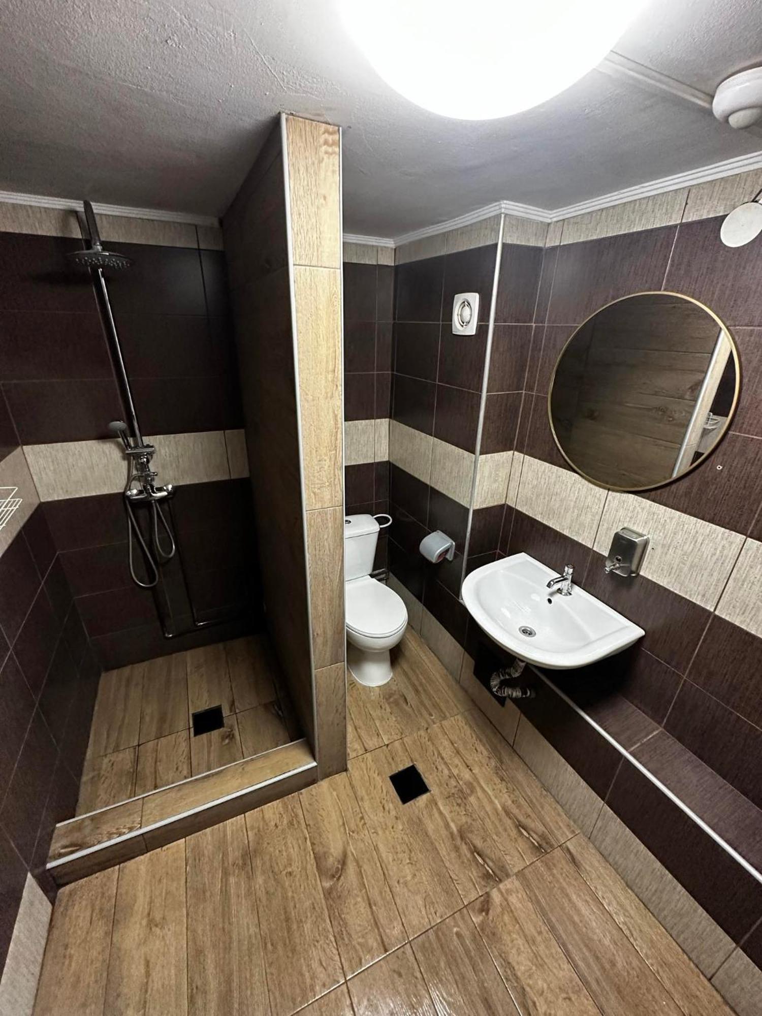Casa Bucovineana Aparthotel Iasi Buitenkant foto