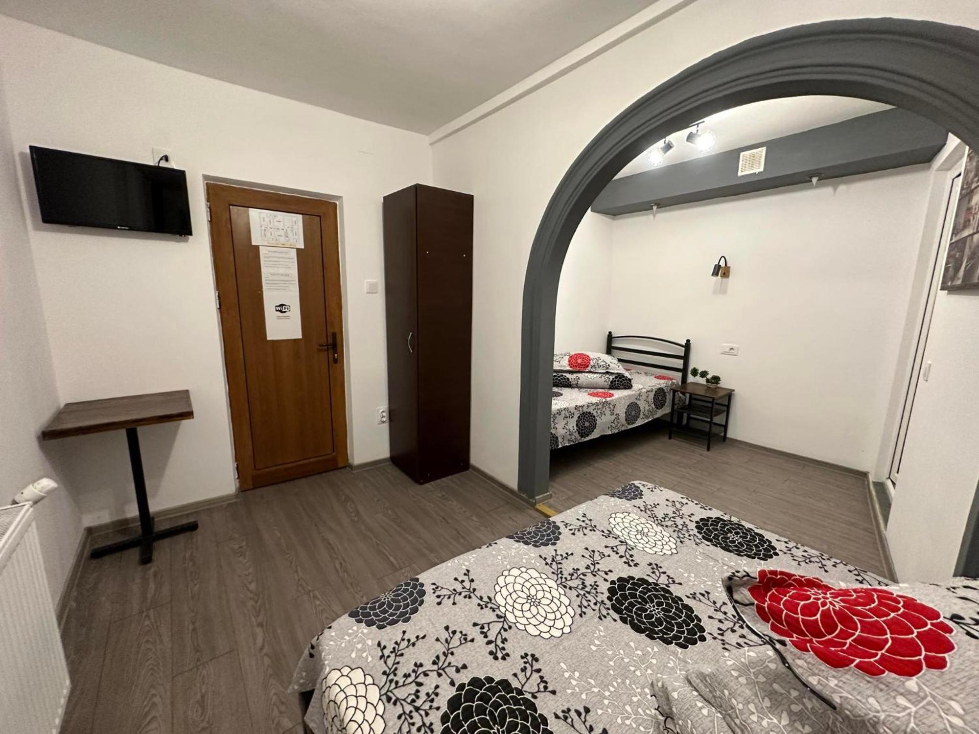 Casa Bucovineana Aparthotel Iasi Buitenkant foto